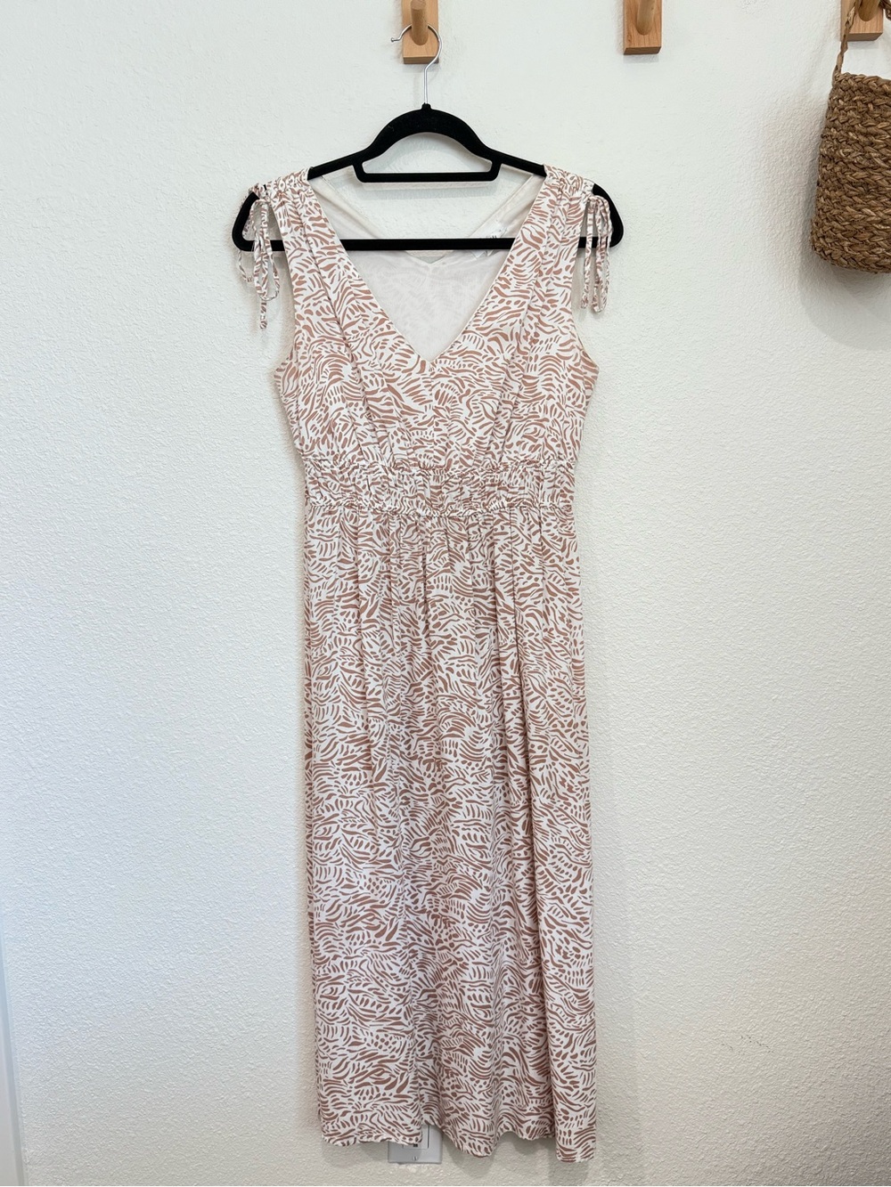 Women's Beige & White Printed Midi Dress